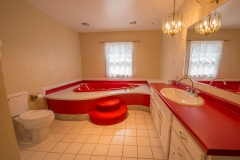 Honeymoon Suite